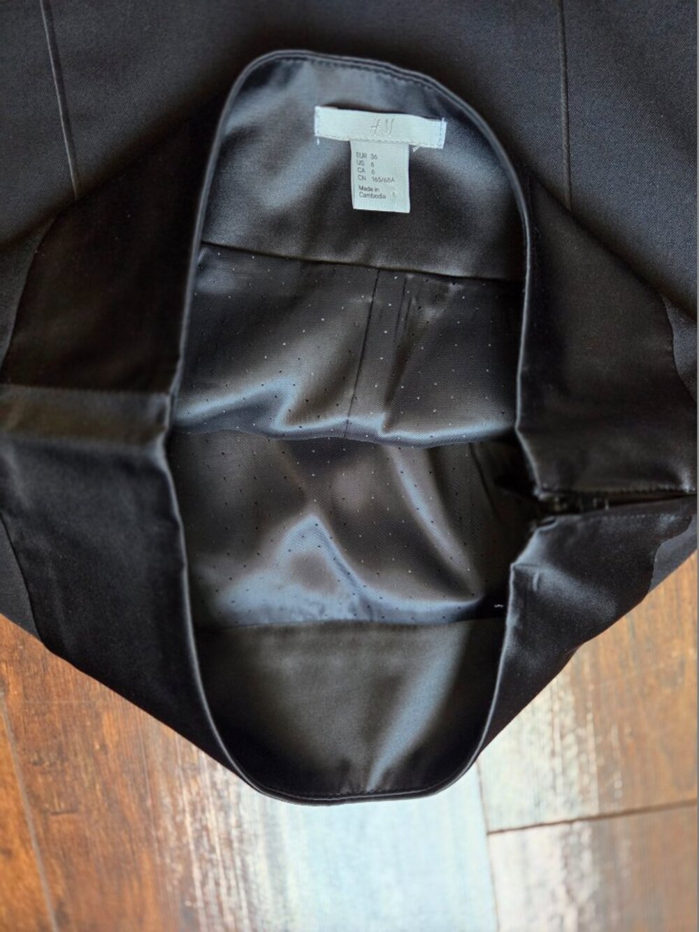 H&M Black Satin-Trimmed Pencil Skirt Career Office Staples Size 6 - Picture 6 of 10
